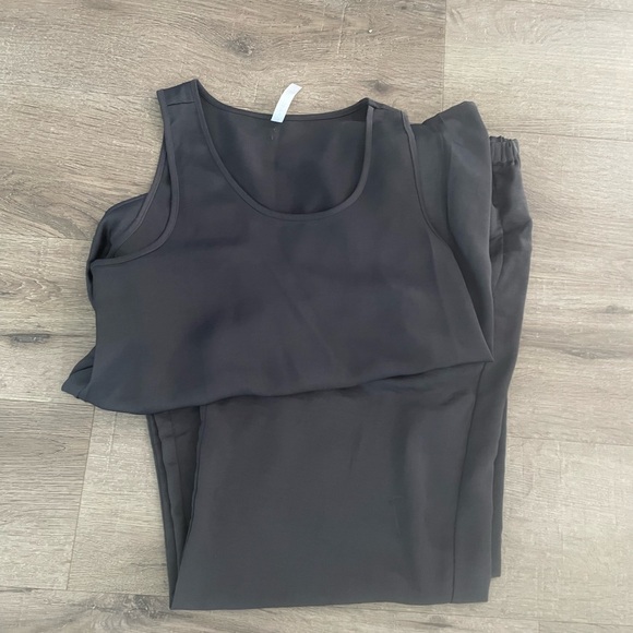 Fabletics Ecosatin sleepwear - Picture 4 of 6